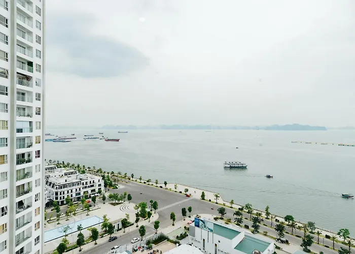 Hi-home Bay Sea View * Hạ Long